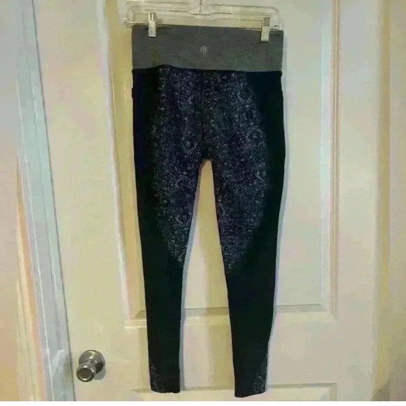 Athleta Bundle 4 Leggings Size Small. - Picture 12 of 16
